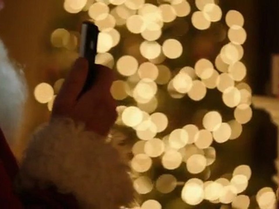 iPhone 4S Santa TV Ad