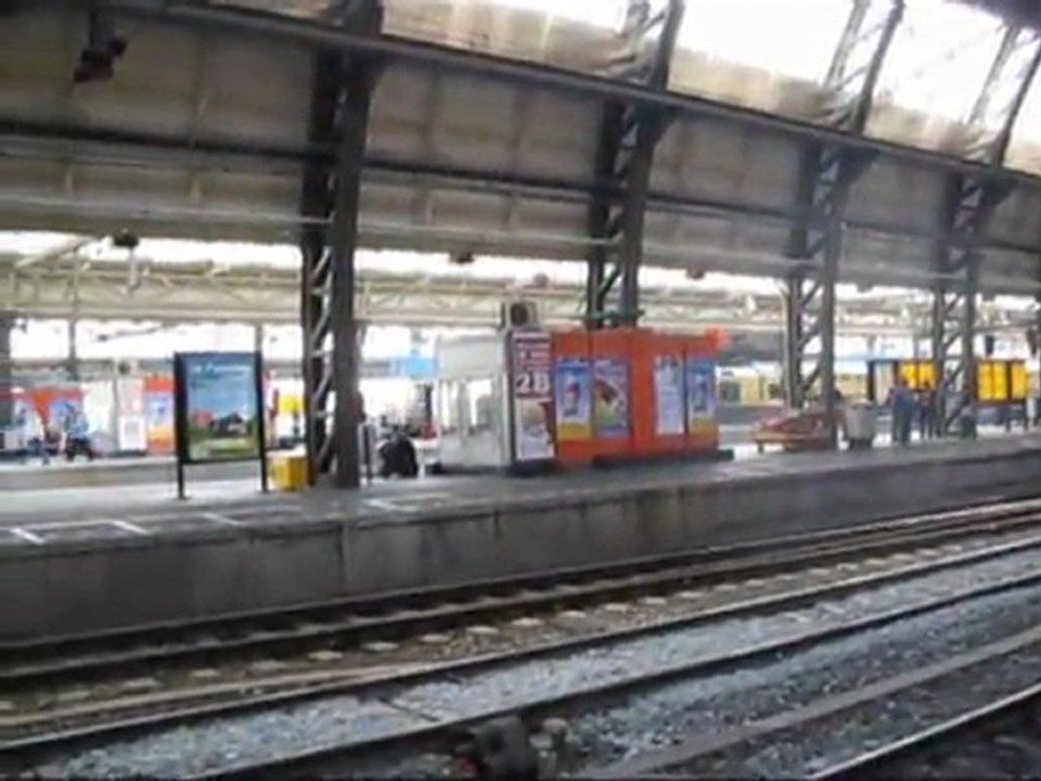 gare amsterdam 1 départ train de banlieue