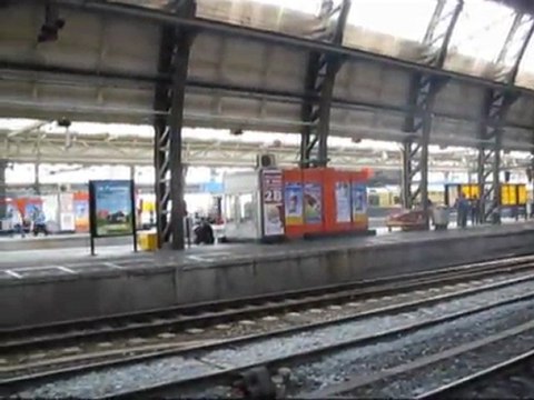 gare amsterdam 1 départ train de banlieue