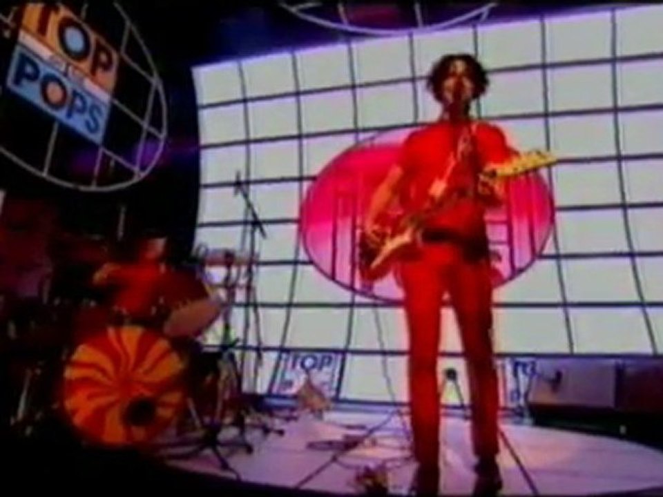 The White Stripes - Dead Leaves And The Dirty Ground (Live TOTP)