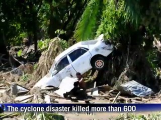 Philippines rescuers pursue hunt for flood victims