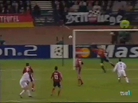 La reprise de volée de Zinedine Zidane en finale de C1 Real Madrid - Bayer Leverkusen