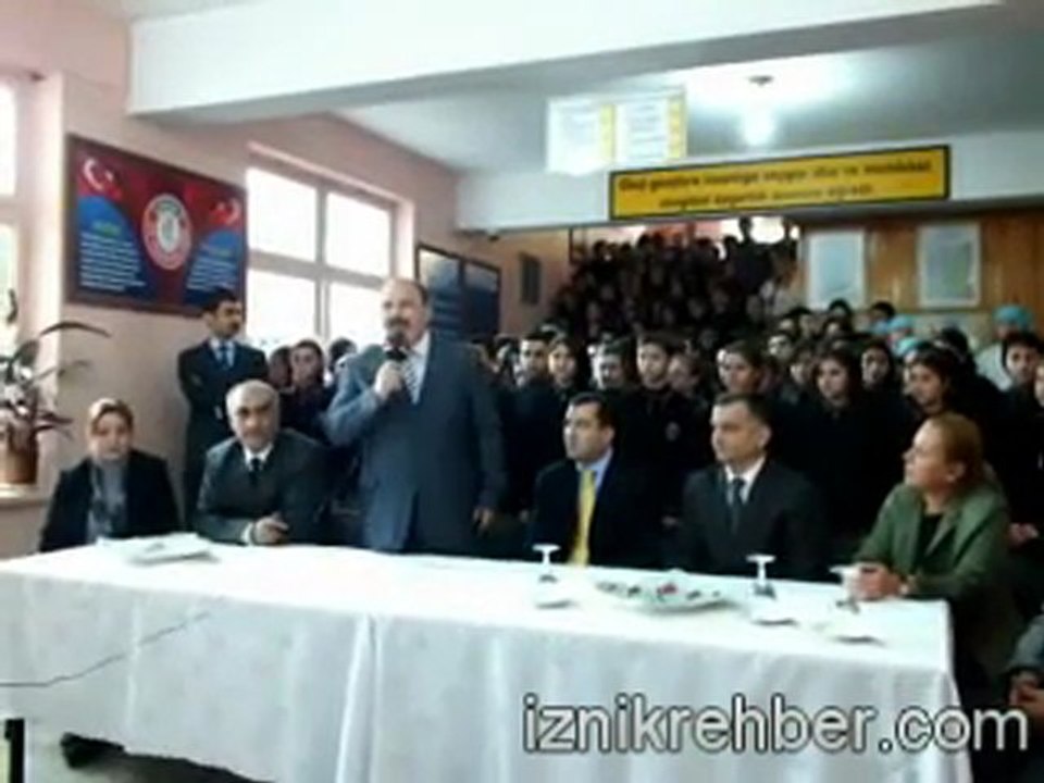 Başarılı Öğrenciye Burs Veriliyor