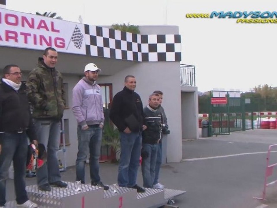 Challenge karting à Fréjus décembre 2011