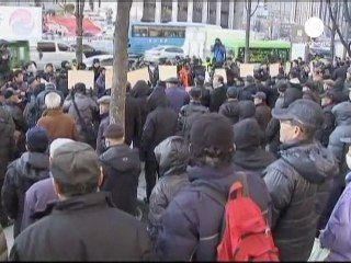 Corea del Nord: vicini inquieti tra lutto e festa