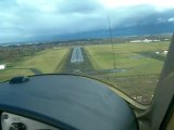 Exercice d'atterrissage en tour de piste 32 à l'aéroport de Rennes
