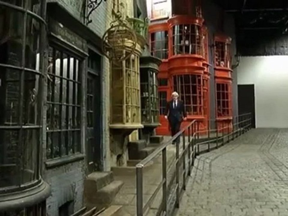 「メイキング・オブ・ハリー・ポッター」ダイアゴン横丁First glimpse of Harry Potter tour