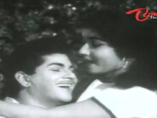 Sukha Dukhalu - Telugu Songs - Andhaalu Chindhe - Chandra Mohan - Vanisri