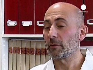 Francia podría ordenar la retirada de 30.000 prótesis...