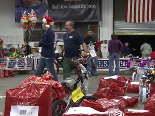 Giving soldiers' children the gift of Christmas