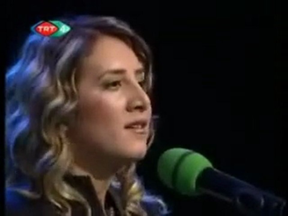 Yüce dağ başında yanar bir ışık (Semra Algül)