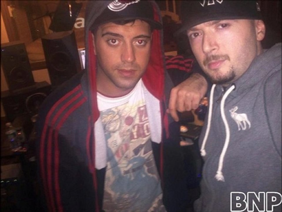 Rebel a.k.a. Unikkatil - A Nive feat. Klepto ( Official Song 2012 )