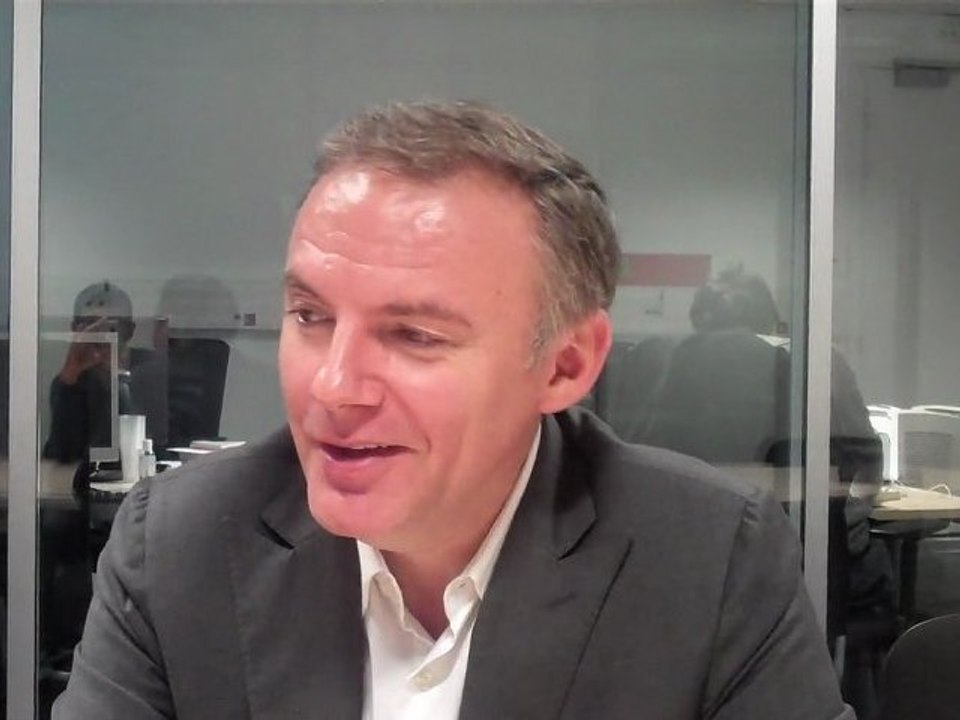 Eric Brunet pense que l’arrivée de David Beckham au PSG est un bon coup pour le club parisien et le football français.