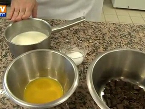 Recette de chef pour Noël : la bûche éclat d’or