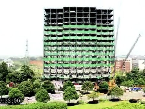 Un hôtel de 15 étages construit en 90 HEURS 4 JOURS en Chine - le plus rapide de l histoire