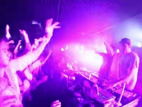 La Mouv' Party à Bordeaux avec DSL et Toxic Avenger