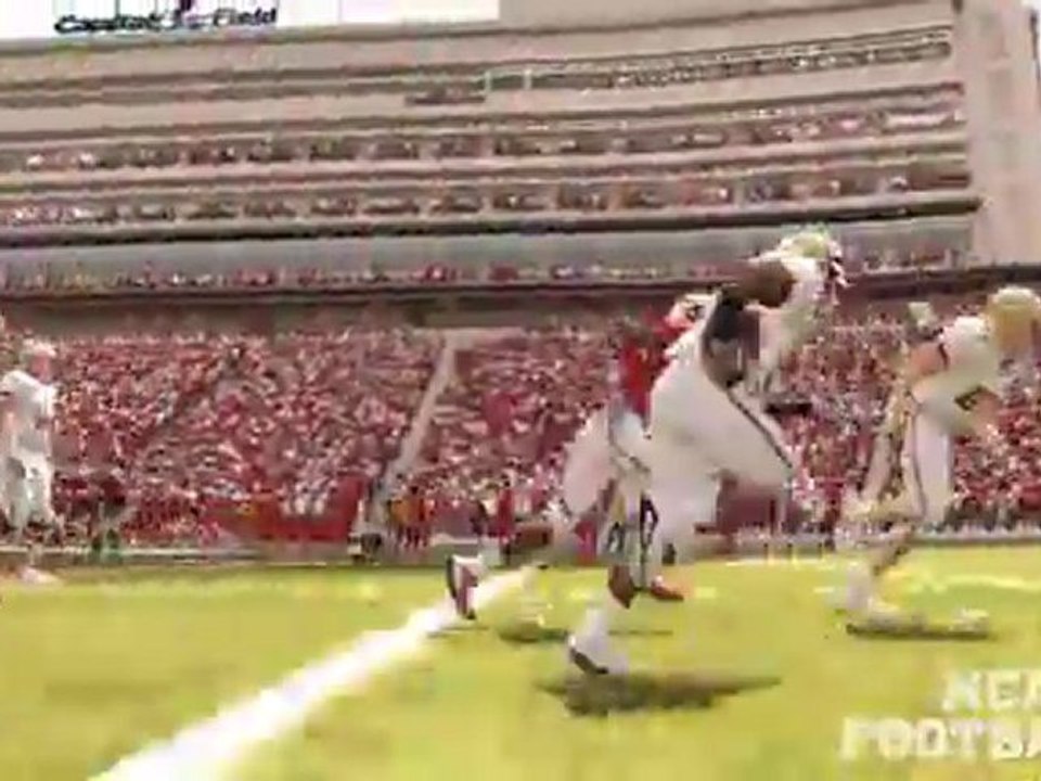Harris Breaks Through for the TD