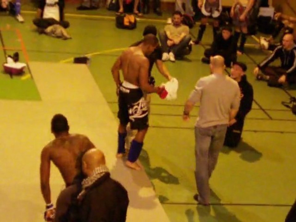 Compétition Montrouge. Jeff 3eme combat 2r