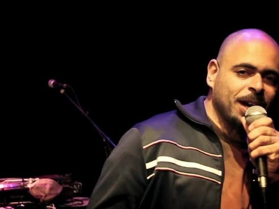 Rocé - Des questions à vos réponses -  Live Un Disque Un Jour