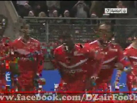 Joliiii coup franc de Foued KADIR qui provoque le But pour Valenciennes Vs. Lyon