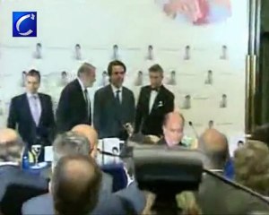 Aznar presenta sus recetas contra la crisis junto a Manuel Pizarro y Mayor Oreja