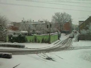 ...pada, pada śnieg