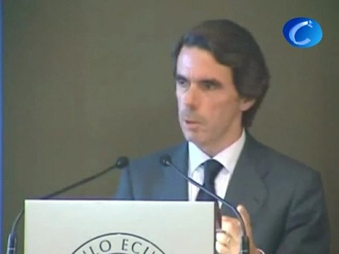 Aznar aboga por privatizar las Cajas de Ahorros