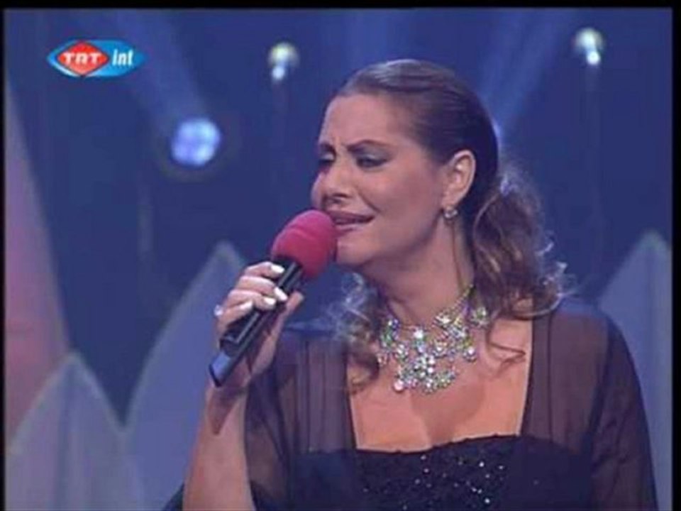 Müşerref AKAY - GECE KİRPİKLİKADIN