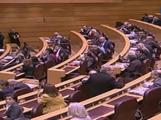 Sesión de Control; Zapatero afirma que los datos de la EPA "marcan un cierto cambio de tendencia"