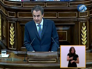 Zapatero propone incluir el techo de gasto en la Constitución. Rajoy apoya la medida.