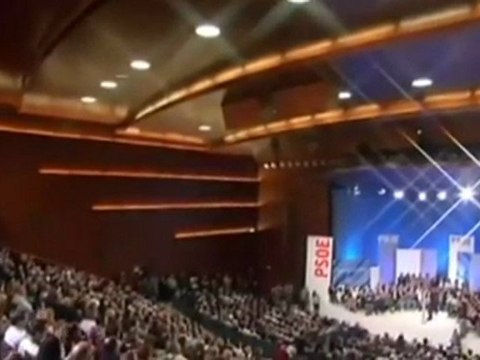 Los socialistas Rubalcaba y Patxi López rompen a llorar en un mitin tras el comunicado de ETA