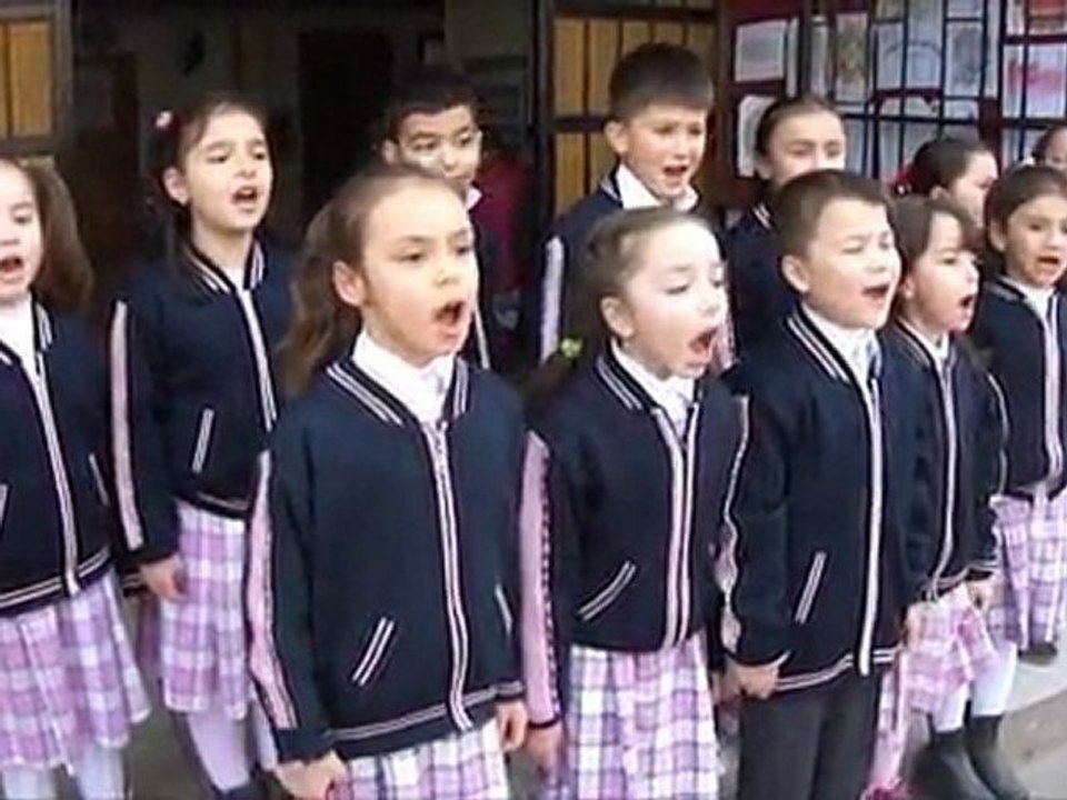 Yunus Emre - Gel Gör Beni Aşk Neyledi (3B Sınıfı Öğrencileri)