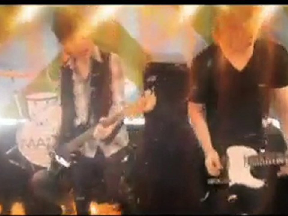 ortamsesli-The Maine - Everything I Ask For