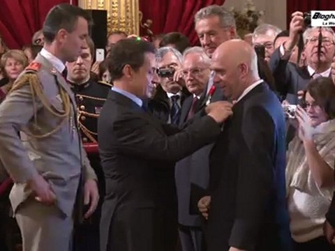 Remise de la Legion d'Honneur a Philippe Croizon - bloghandicap.com - La Web TV du Handicap