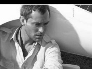 ALLURE HOMME SPORT CHANEL♥♥   (photos JUDE LAW)♥♥  Musique : I heard it through the grapevine",♥♥ interprétée ici par Bill Laswell.