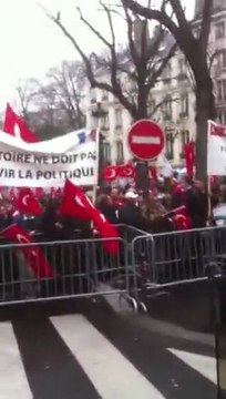 Manifestation d'opposants à la loi pénalisant la négation du génocide arménien