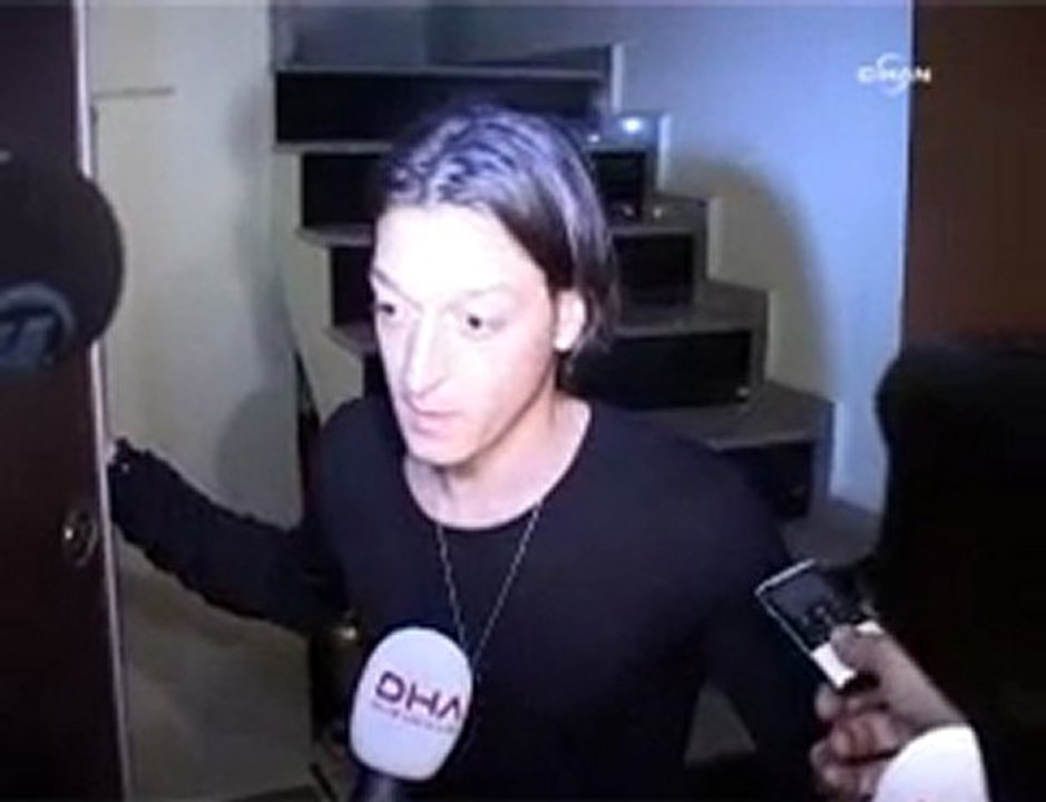 Özil