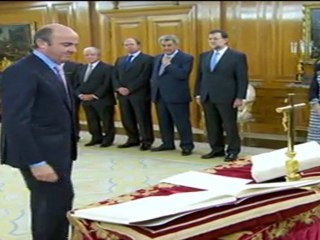 Los ministros de Rajoy juran