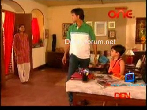 Woh Rehne Wali Mehlon Ki - 22nd December 2011 - Part2