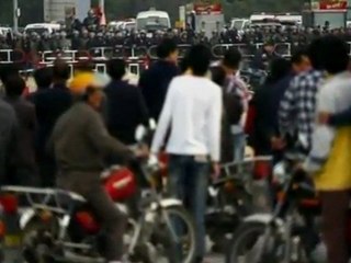 Chinese clash over proposed power plant