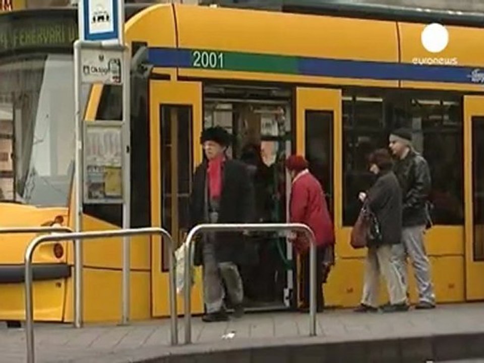 Hungary debt junked