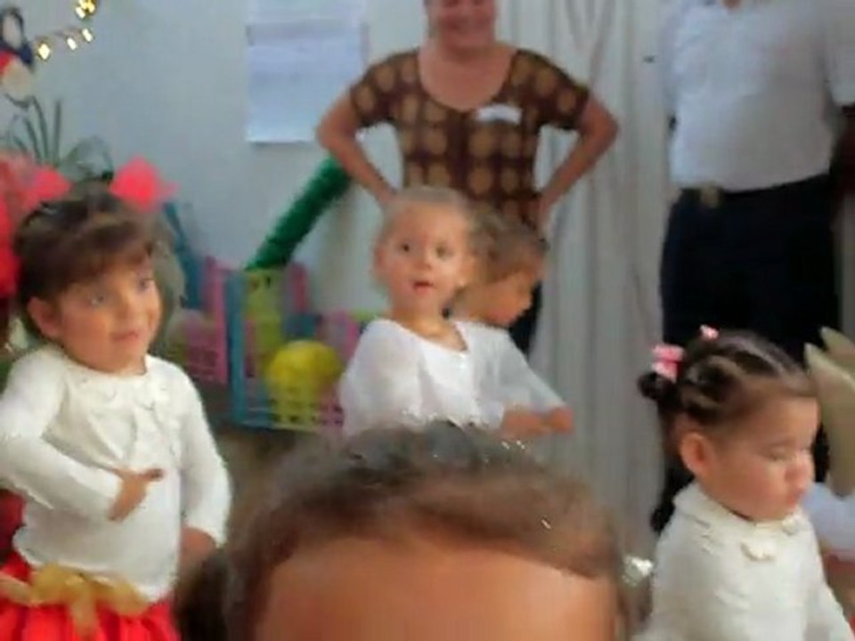 Festival de Noel garderie de Siena (3)