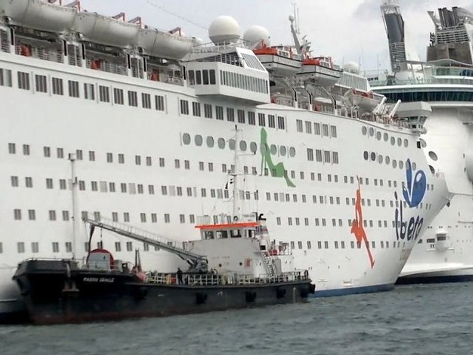 Naples port20102011258
