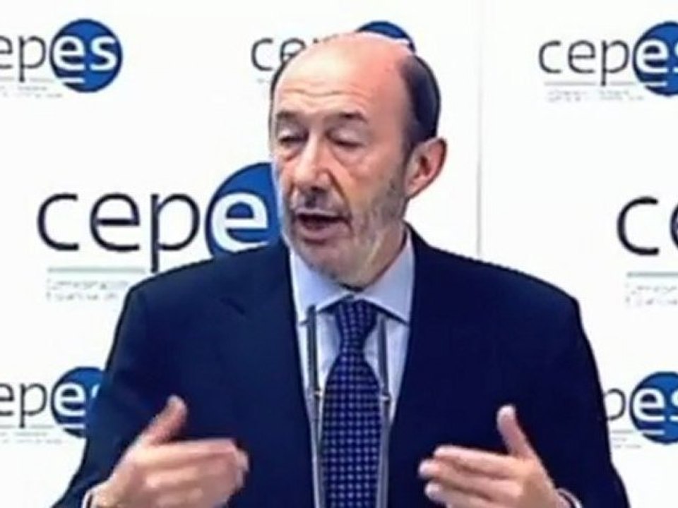 Rubalcaba denuncia el "descaro de la derecha"