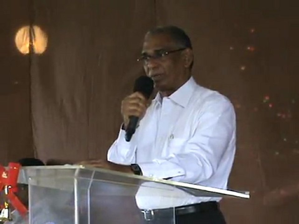 Christmas Message by Pastor.Leslie Lucas