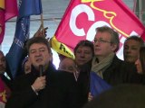 Jean-Luc Mélenchon venu soutenir les agents de sécurité en grève à Roissy