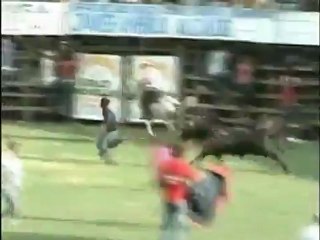 Six hurt at amateur bullfights in Colombia.