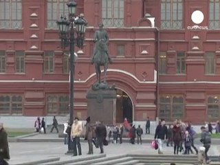 Russia cuts refinancing rate