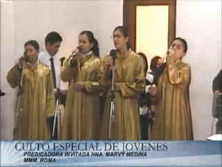 Alabanza de jovenes en culto especial