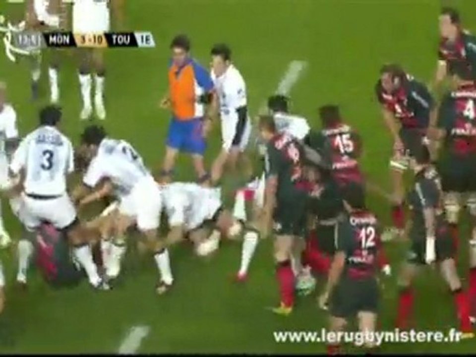 Thibaut Privat balance une gaufre face à Toulouse